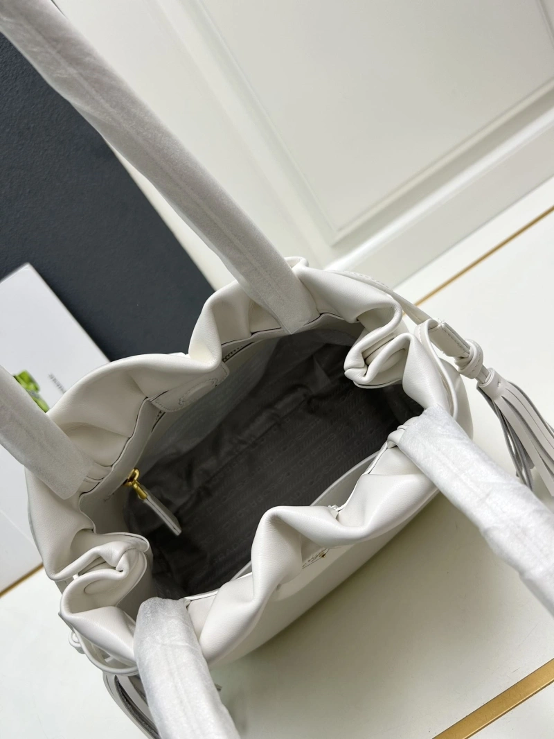 Prada Top Handle Bags 4224-0704