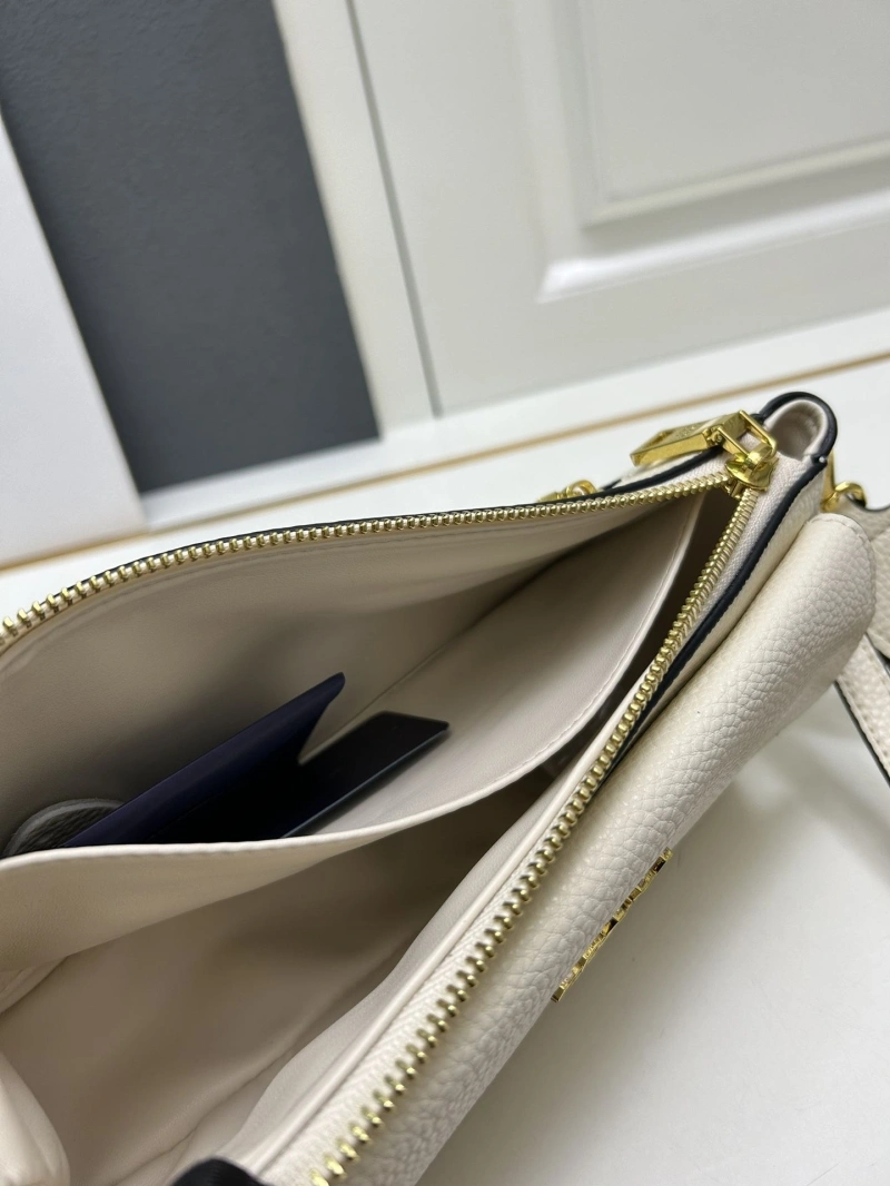 Prada Satchel Bags 4224-0706