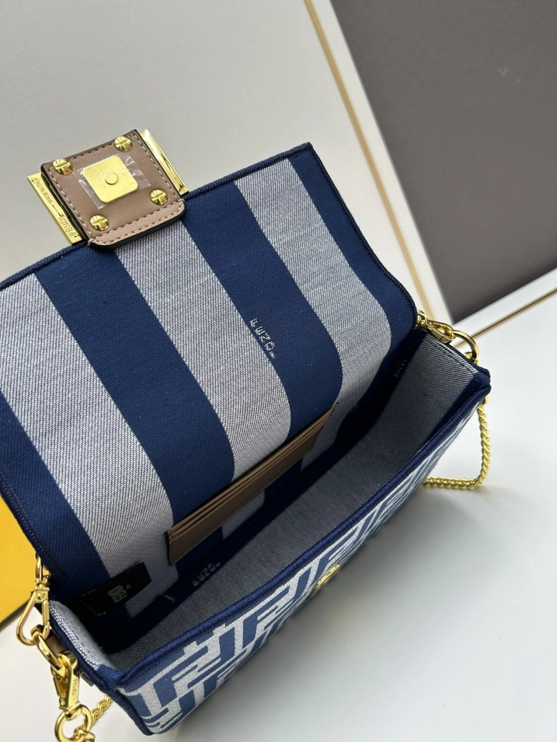 Fendi Baguette Bags 4224-0767