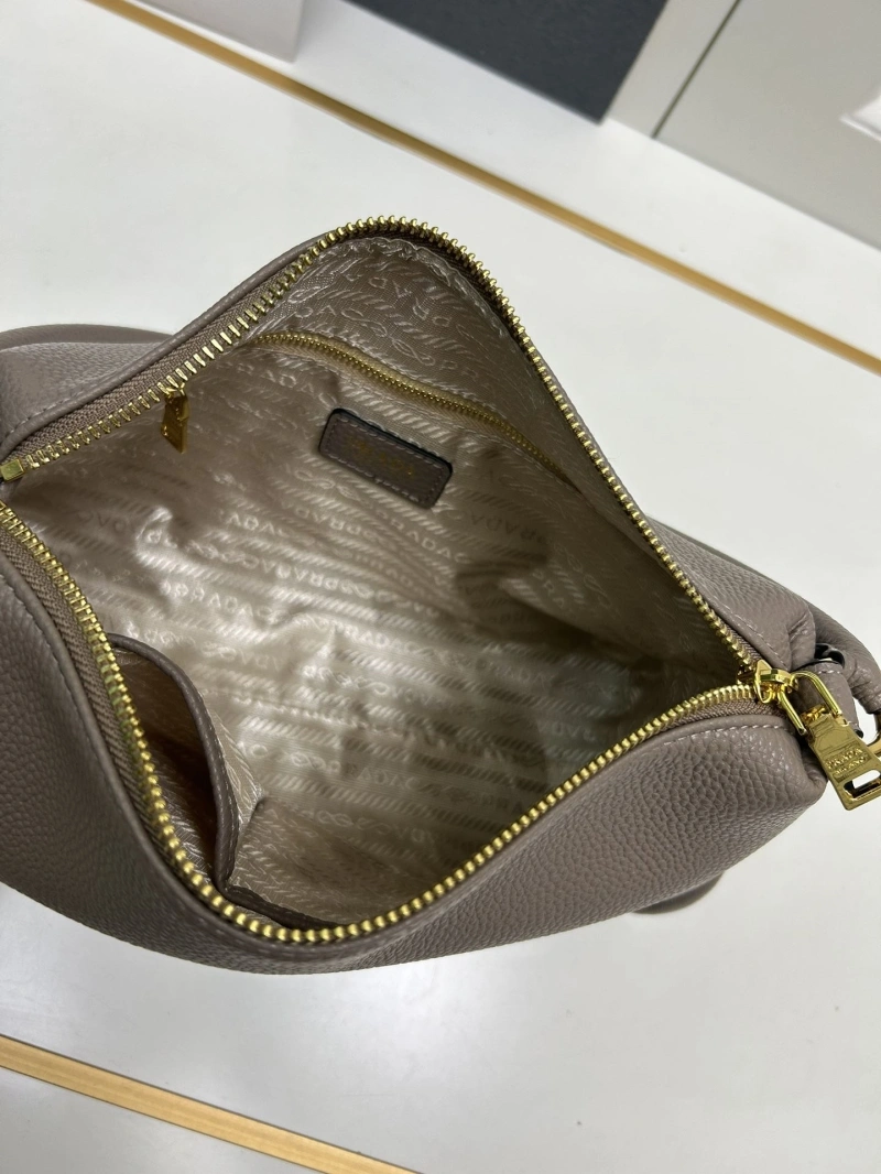 Prada Top Handle Bags 4224-0916