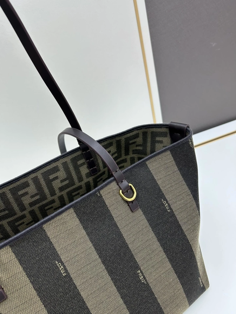 Fendi Shopping Bags 4224-0951