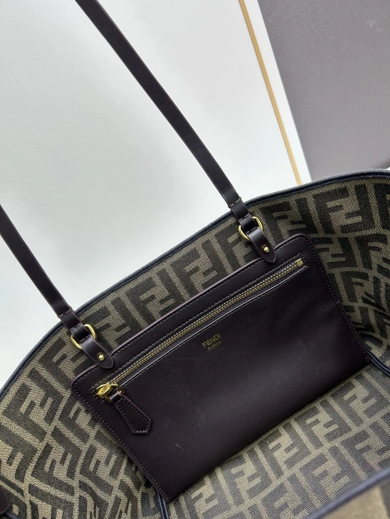 Fendi Shopping Bags 4224-0951