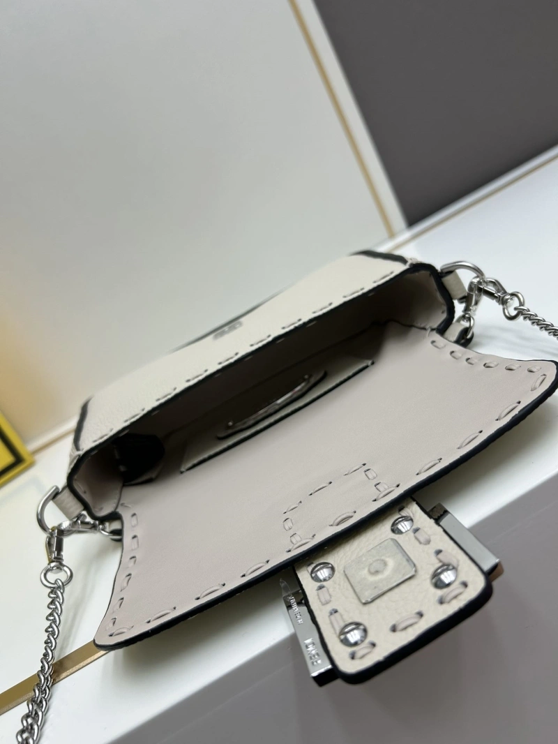 Fendi Baguette Bags 4224-0985