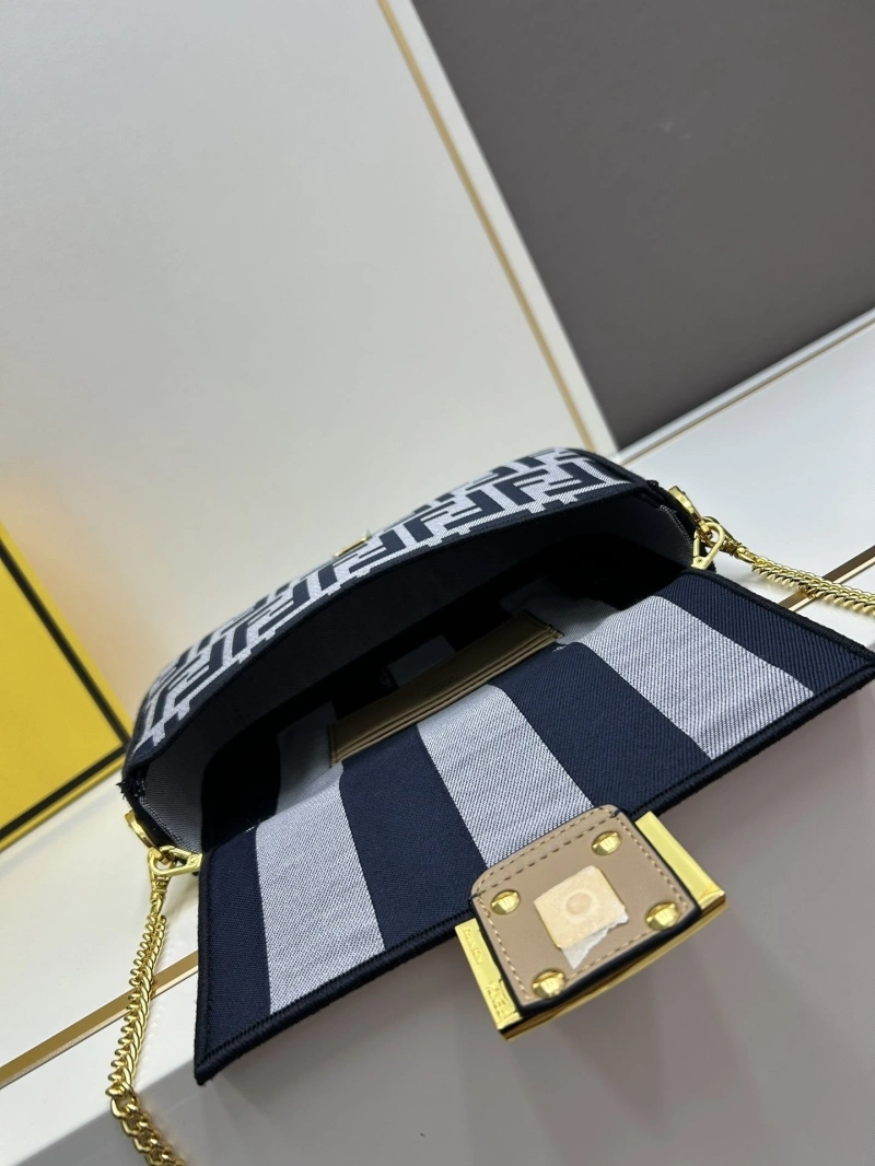 Fendi Baguette Bags 4224-1083