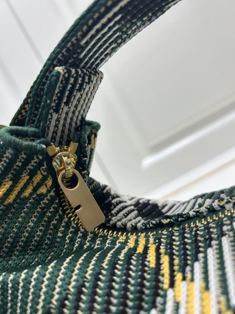 Burberry Top Handle Bags 4224-1103