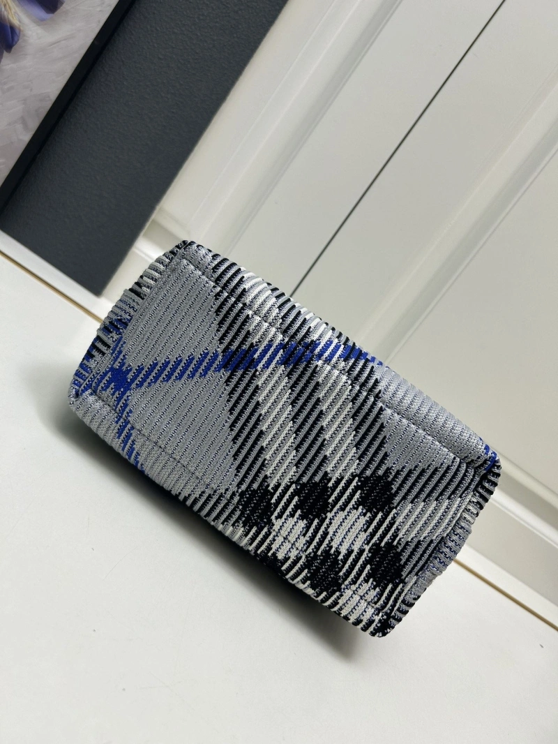 Burberry Top Handle Bags 4224-1105