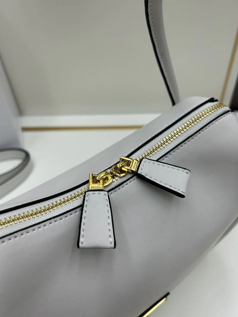 Prada Top Handle Bags 4224-1135