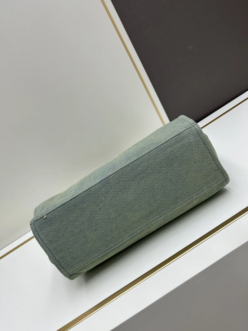 Chanel Shopping Bags 4224-1348