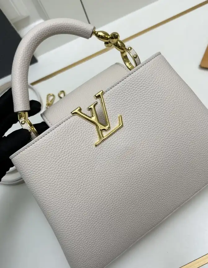 LV Capucines Bags 4224-1389