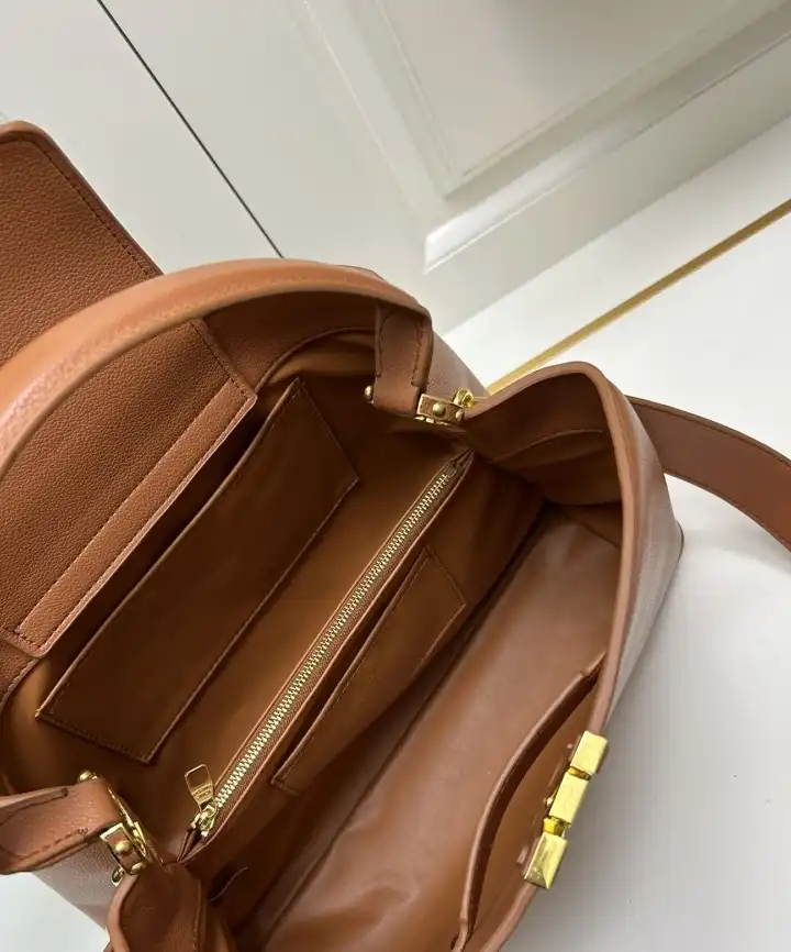 LV Capucines Bags 4224-1393