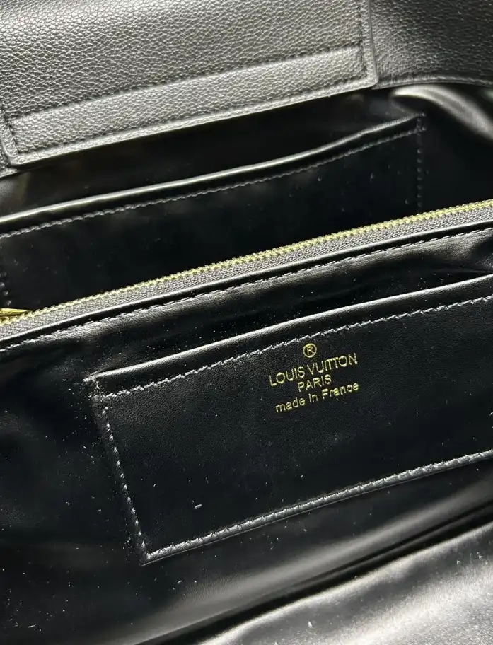 LV Capucines Bags 4224-1394