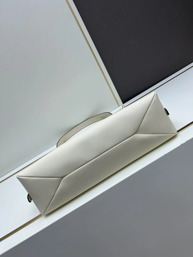 Prada Top Handle Bags 4224-1629