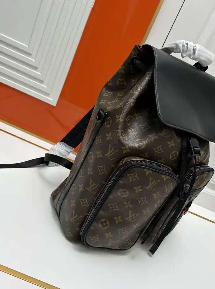 LV Backpacks 4224-1685