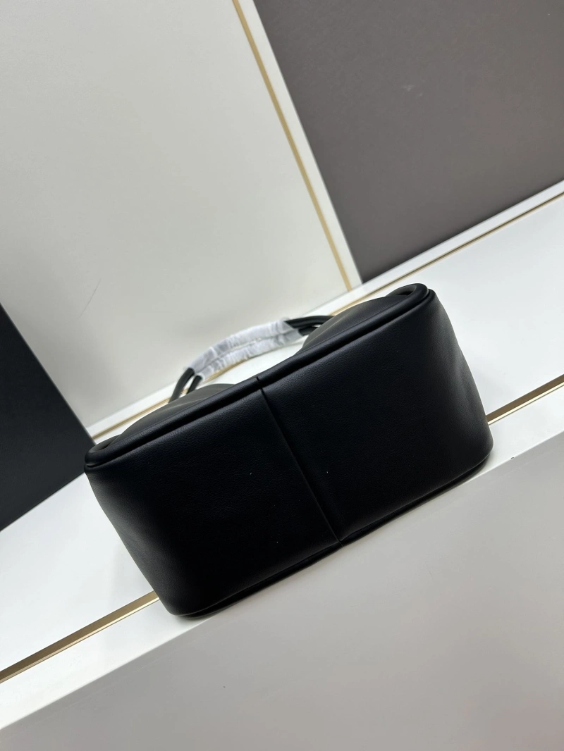 Prada Top Handle Bags 4224-1711