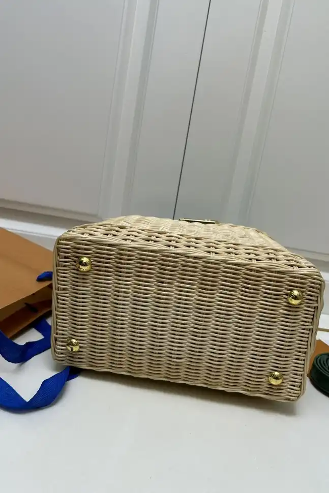 LV Capucines Bags 4224-1744