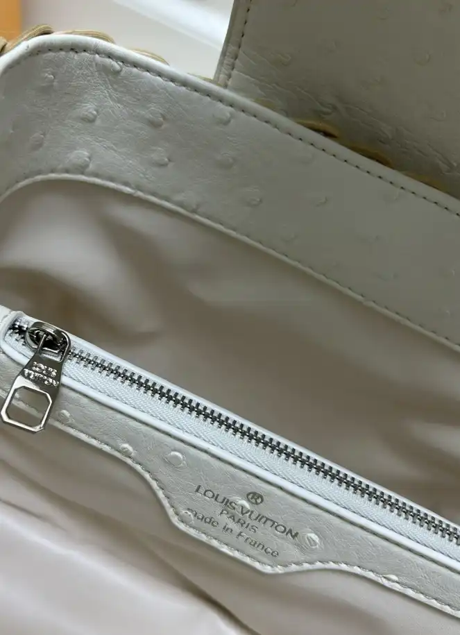 LV Capucines Bags 4224-1745