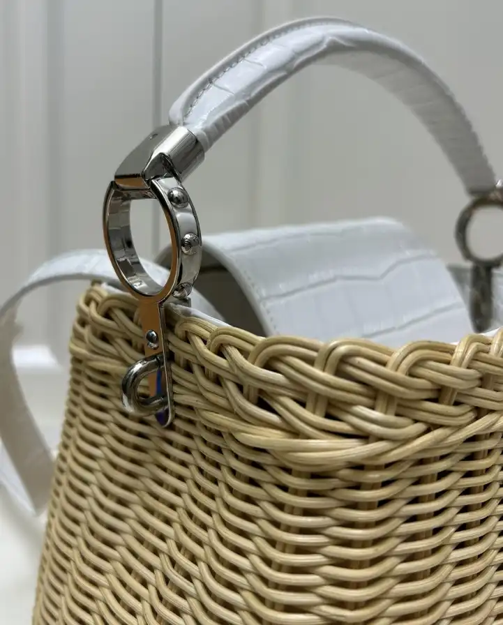 LV Capucines Bags 4224-1752