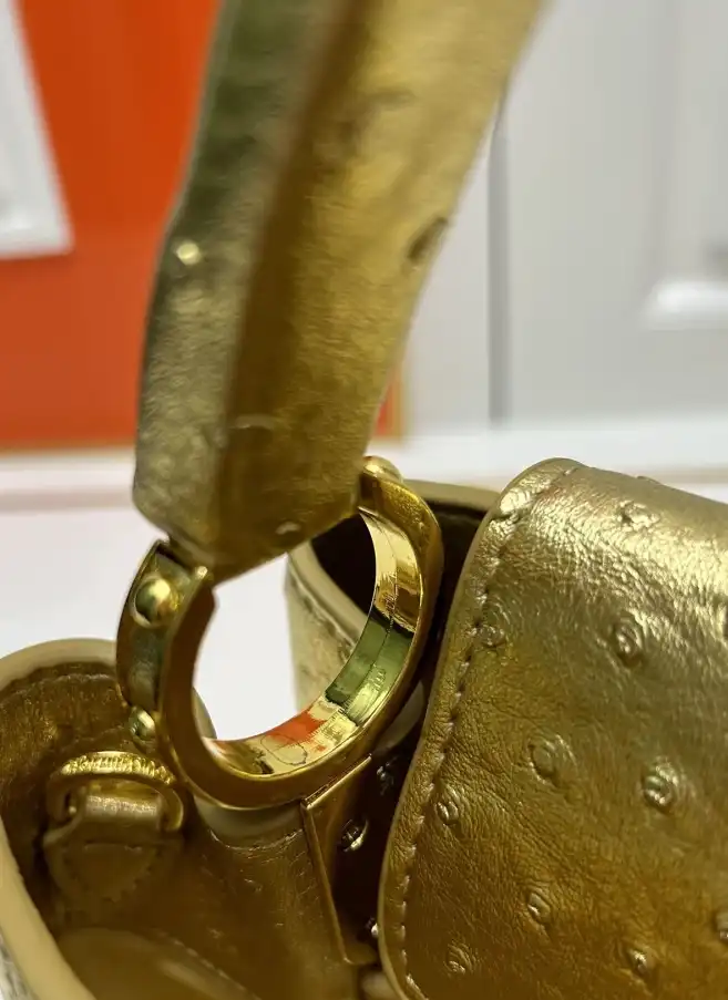 LV Capucines Bags 4224-1765