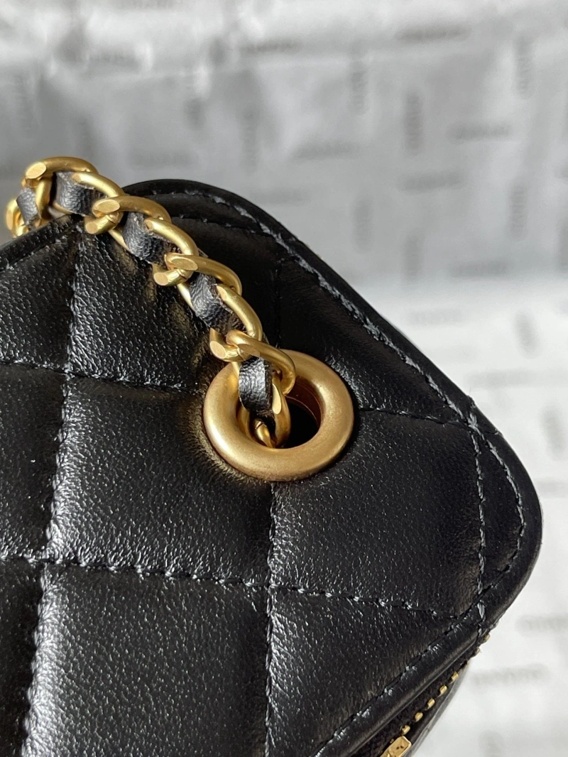 Chanel Cosmetic Bags 4224-1923