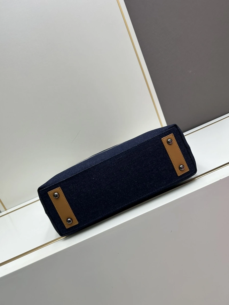 Chanel Shopping Bags 4224-1937