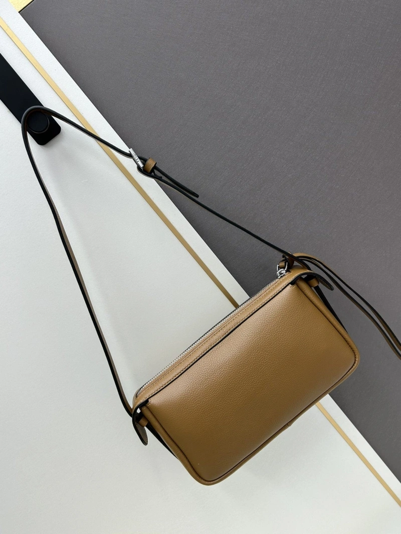 Fendi Top Handle Bags 4224-1985