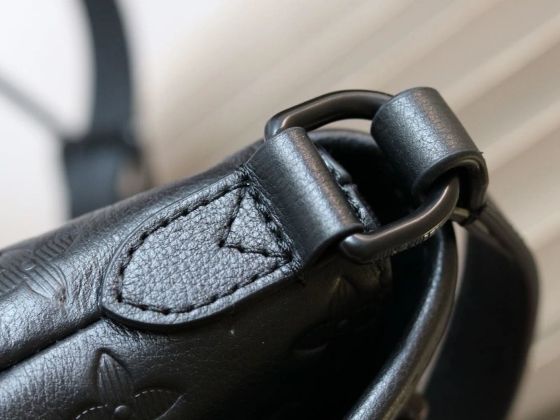 LV Satchel bags 4233A-0302