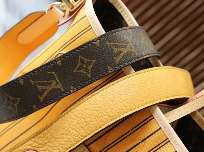 LV Shopping Bags 4233A-0309