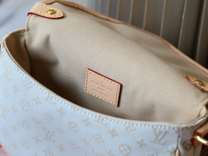 LV Satchel bags 4233A-0316