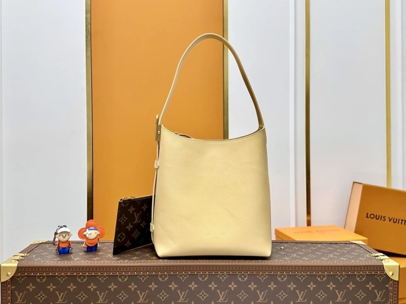 LV Shopping Bags 4233A-0361