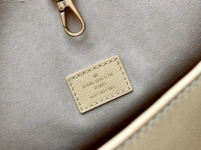 LV Shopping Bags 4233A-0361