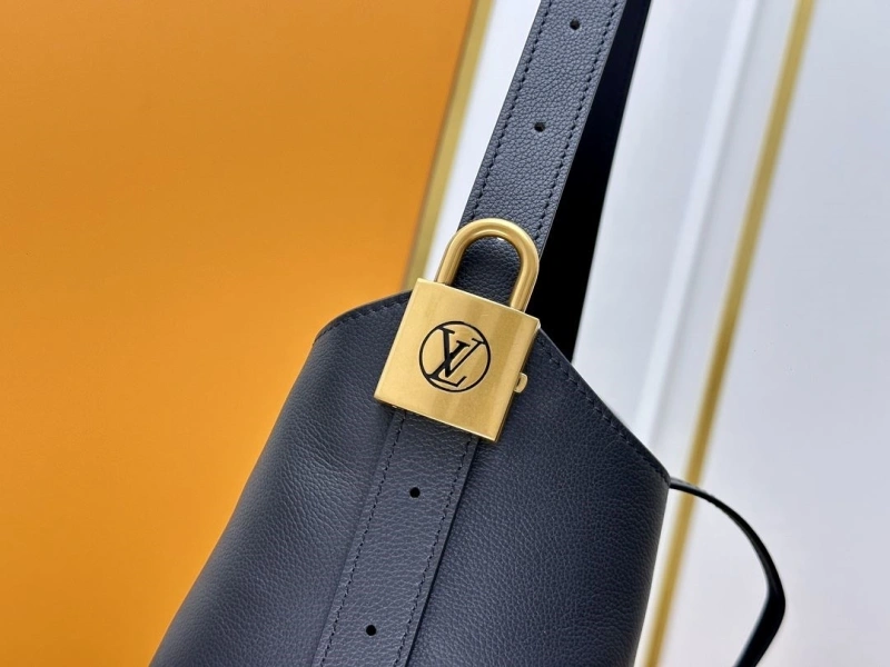 LV Shopping Bags 4233A-0363