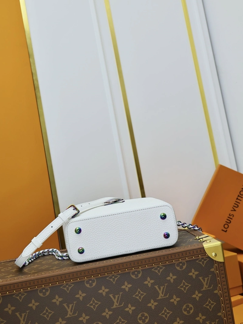 LV Capucines Bags 4233A-0373