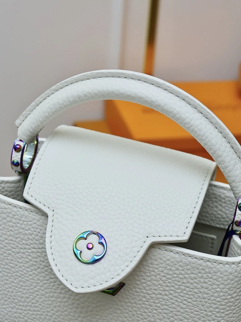 LV Capucines Bags 4233A-0373