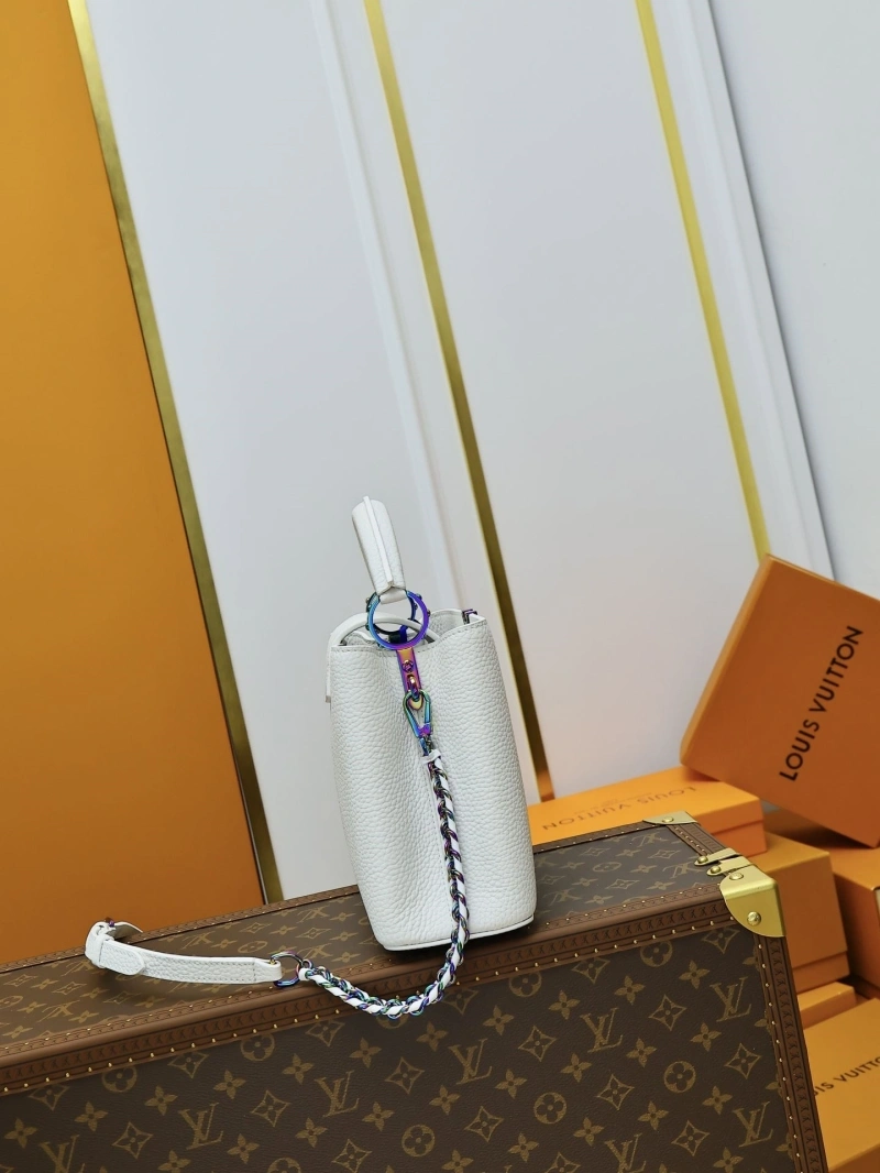 LV Capucines Bags 4233A-0374