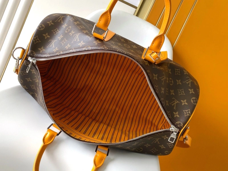 LV Travel Bags 4233A-0383