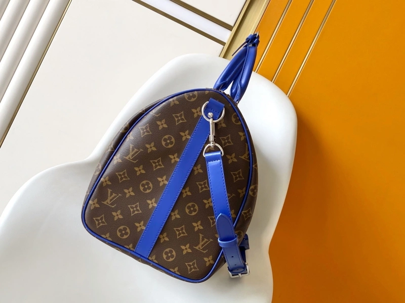 LV Travel Bags 4233A-0384