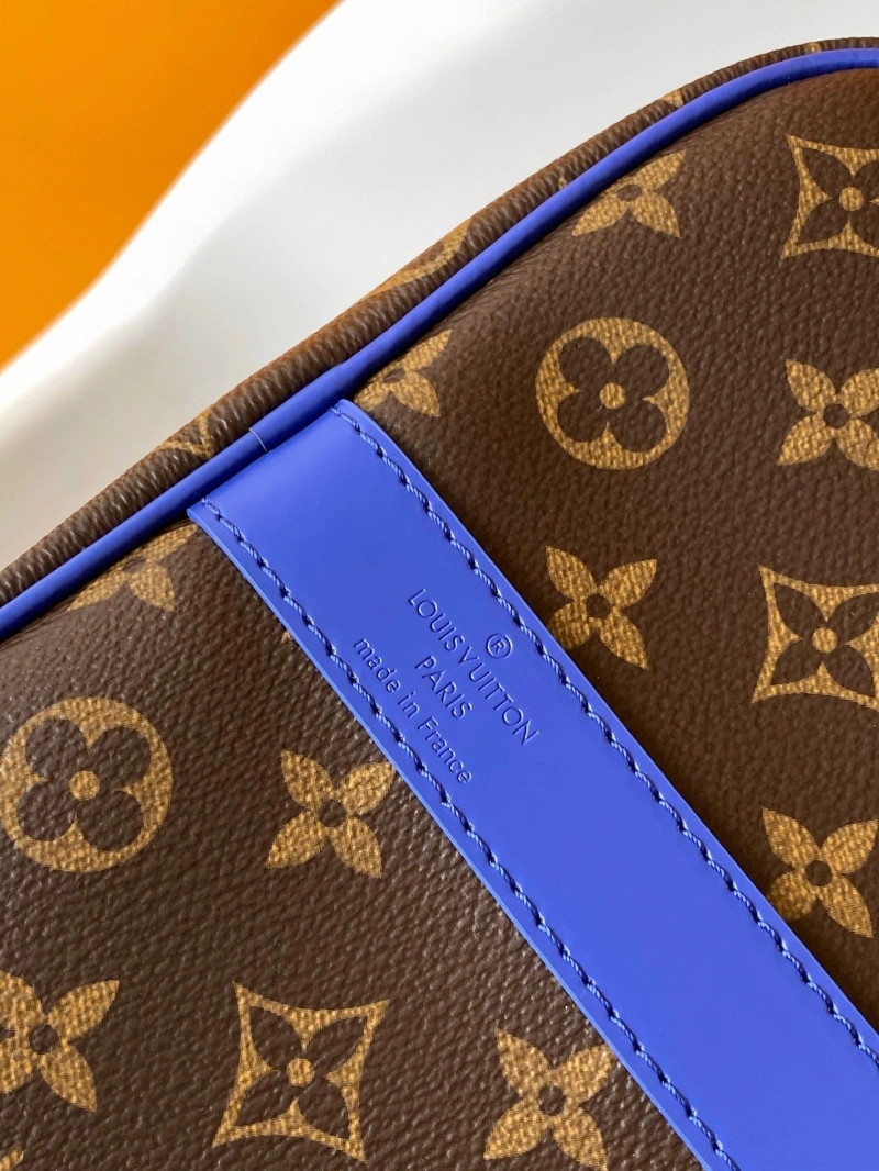 LV Travel Bags 4233A-0384