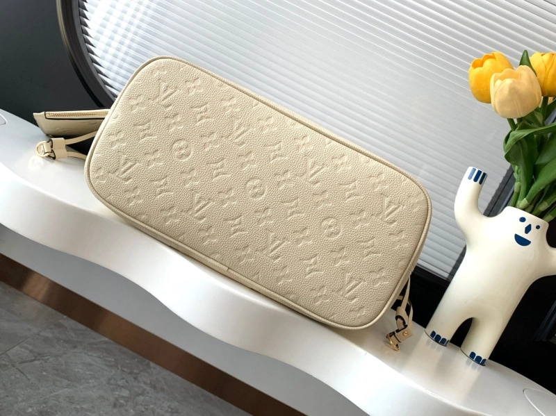 LV Shopping Bags 4233A-0395