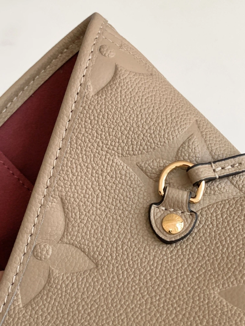 LV Shopping Bags 4233A-0396