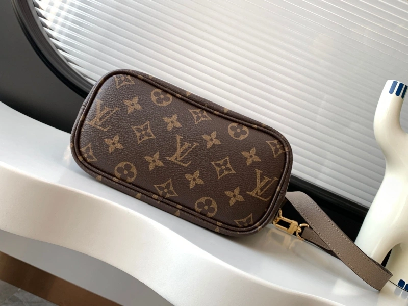 LV Shopping Bags 4233A-0483