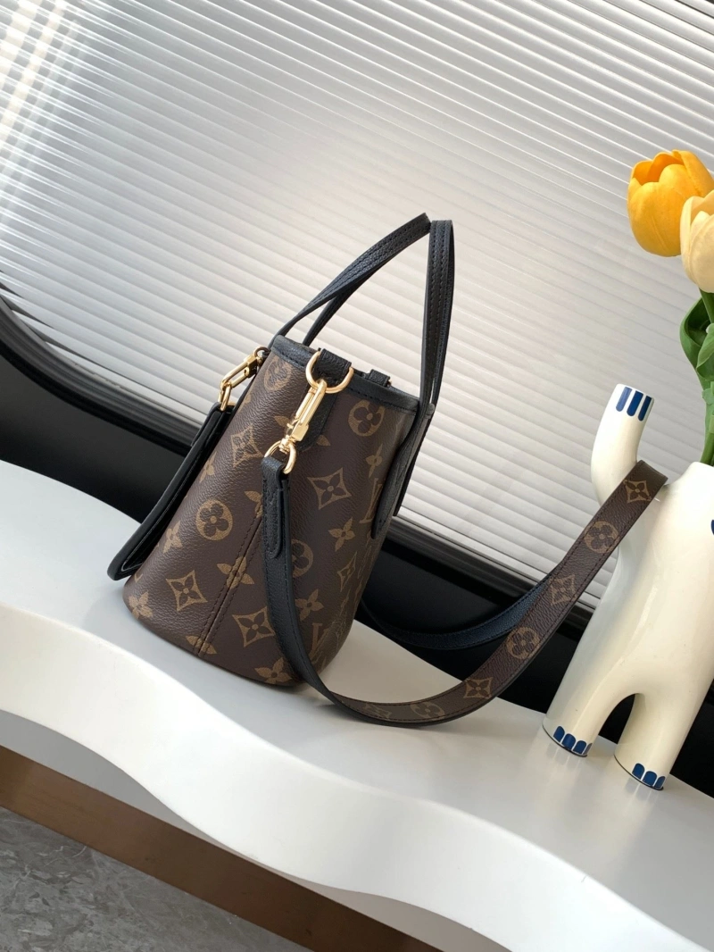 LV Shopping Bags 4233A-0486