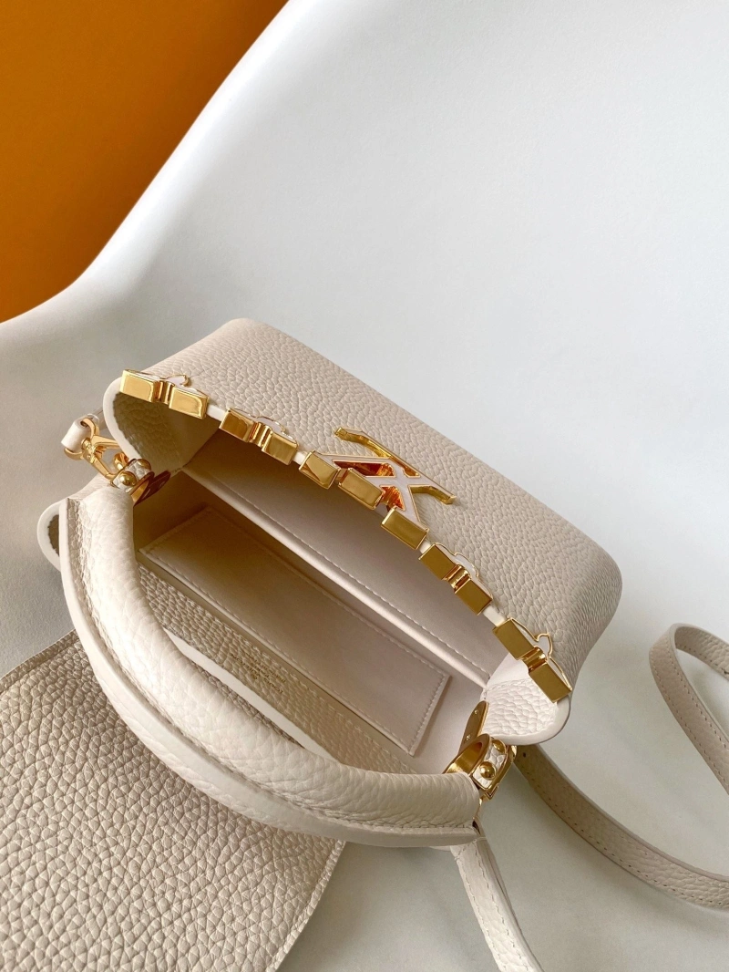 LV Capucines Bags 4233A-0843