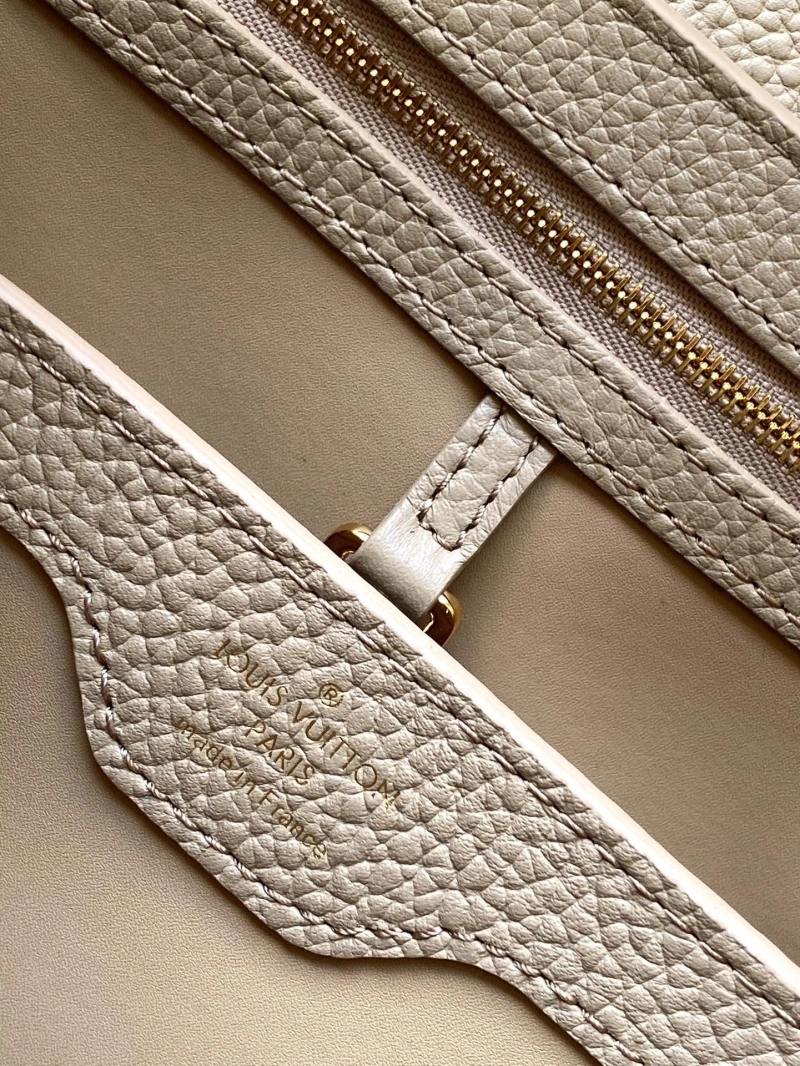 LV Capucines Bags 4233A-0847