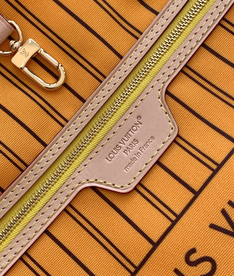 LV Shopping Bags 4233A-0924