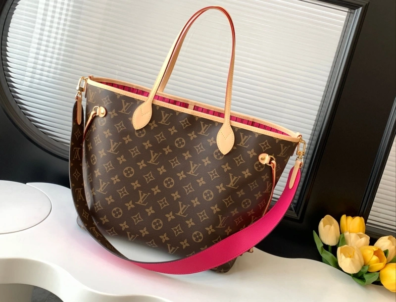 LV Shopping Bags 4233A-0925