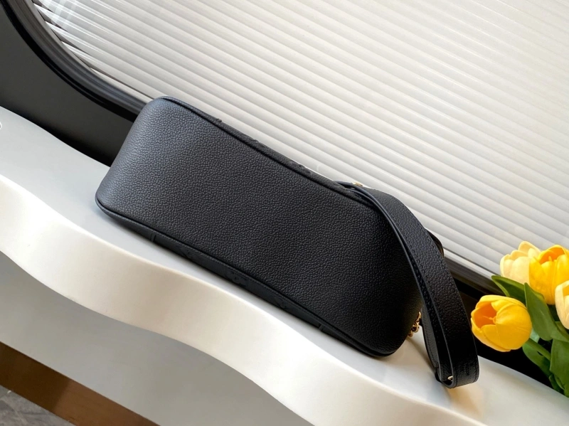 LV Top Handle Bags 4233A-0933