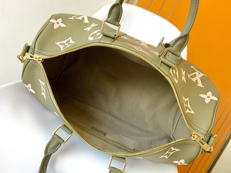 LV Travel Bags 4233A-1056