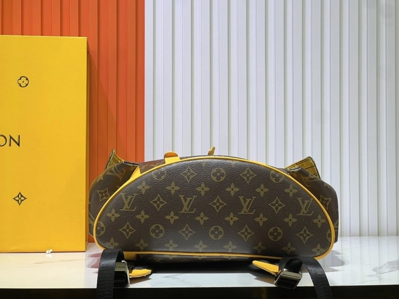 LV Backpacks 4233A-1111