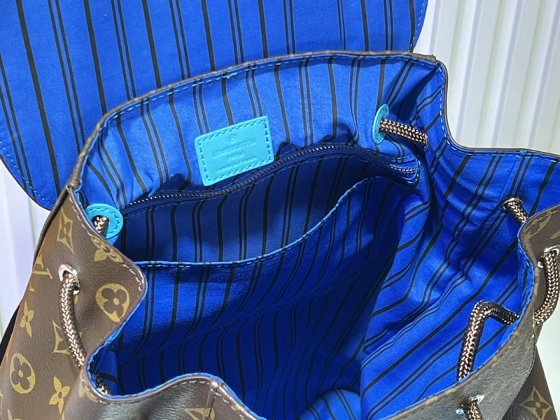 LV Backpacks 4233A-1112