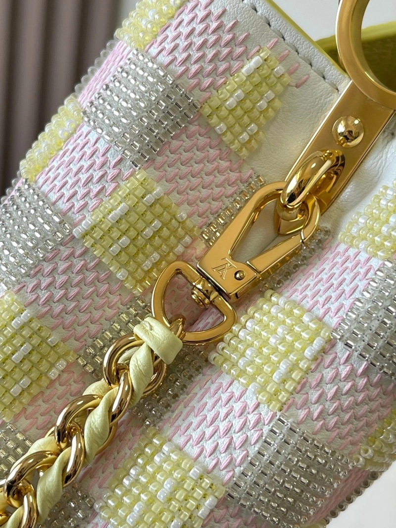 LV Capucines Bags 4233A-1172